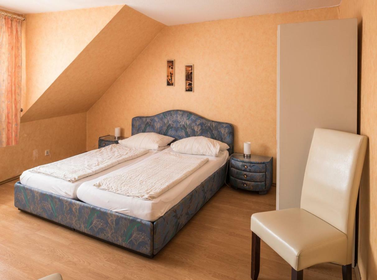 Gaestezimmer Strauss Kottenheim Eksteriør bilde